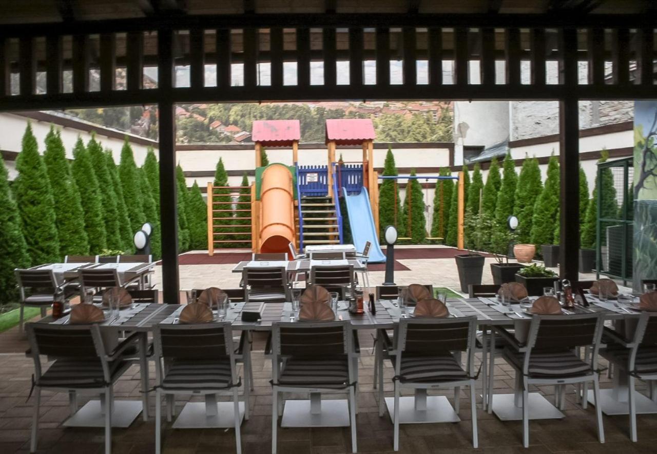 Stari Slon Hotel Sombor Exterior photo