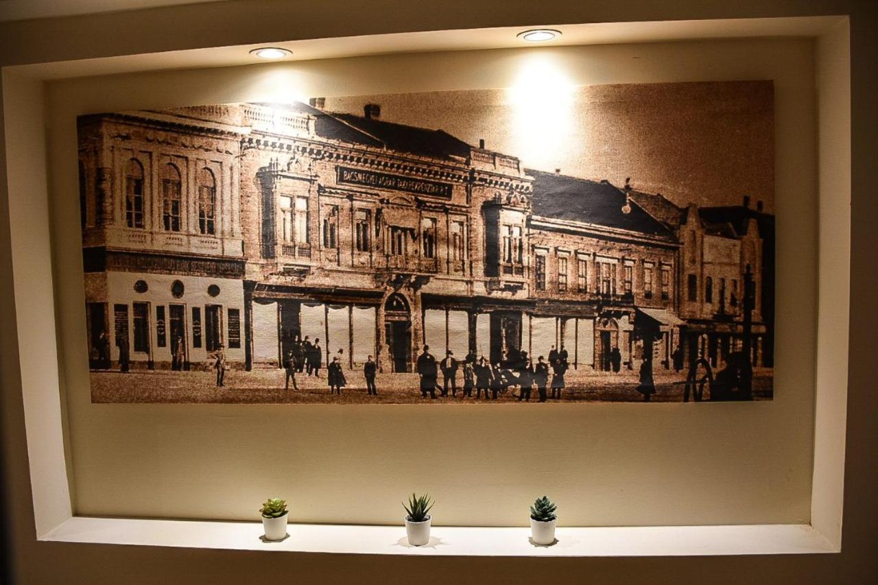 Stari Slon Hotel Sombor Exterior photo